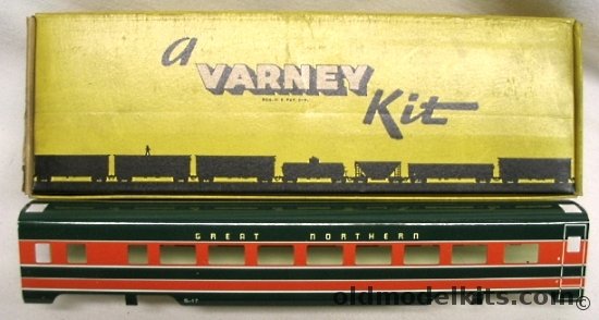 Varney 1/87 Great Northern Streamliner Passenger Coach HO Metal Kit, S-17 plastic model kit